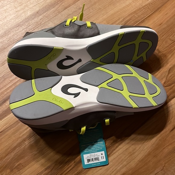 NWT - OluKai Miki Li Slip-On Sneaker - Size 11 - Picture 3 of 4